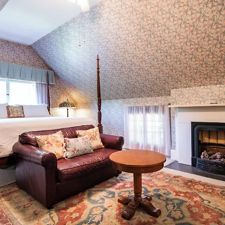 Central Park Bed & Breakfast-2
